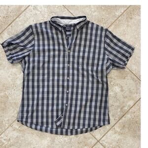 Mens Van Heusen  Dress shirt  Size XXL